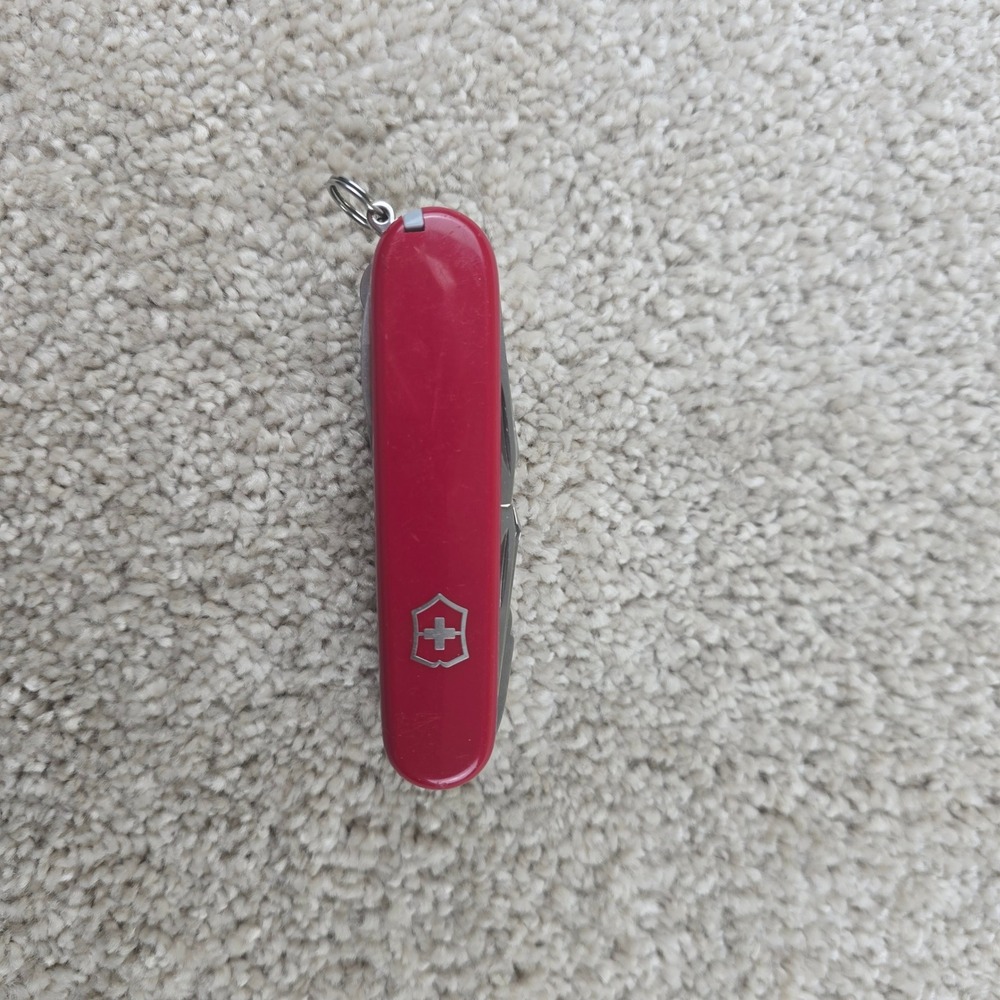 Victorinox SwissChamp Swiss Army Knife 33 Function Red Multi Tool 91mm ZACH